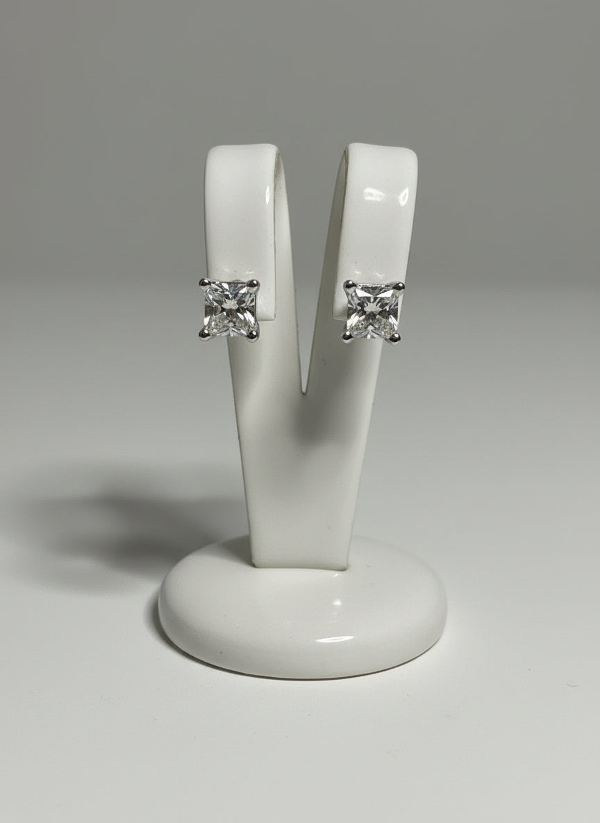 natural diamonds.  Platinum setting